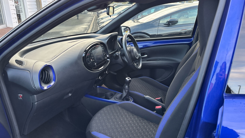 Toyota Aygo X 1.0 VVT-i Edge 5dr Petrol Hatchback